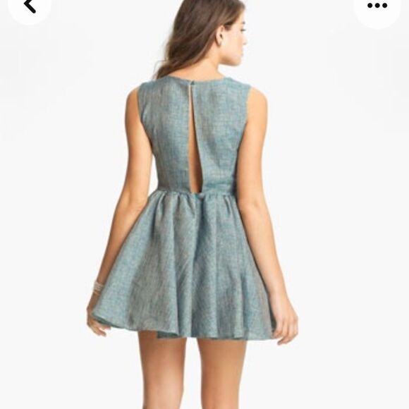 Adorable Jane dress size small - Picture 2 of 5